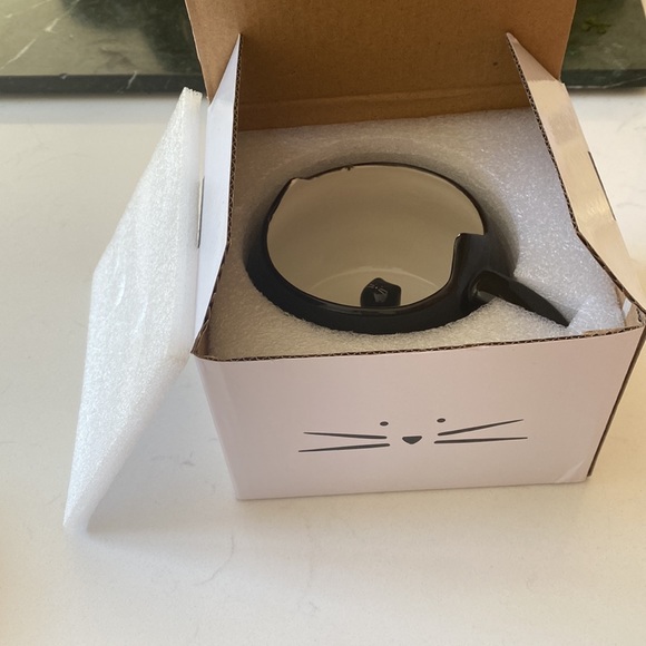 Adorable Black Cat Mug - Picture 6 of 9